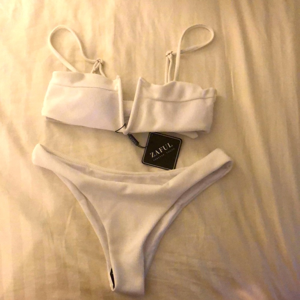 ZAFUL knot V-wired ribbed bikini set/WHITE